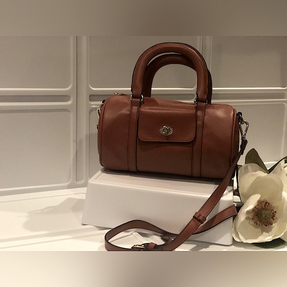 Brand New- No Boundaries-Brown- Bowler Barrel-Crossbody Bag - Picture 3 of 3